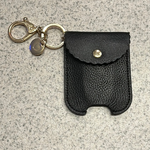 Itzy Ritzy Other - Itzy Ritzy Cute N Clean™ Hand Sanitizer Charm